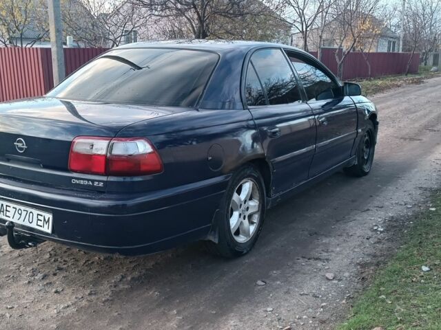Синій Опель Омега, об'ємом двигуна 2.2 л та пробігом 230 тис. км за 1450 $, фото 2 на Automoto.ua