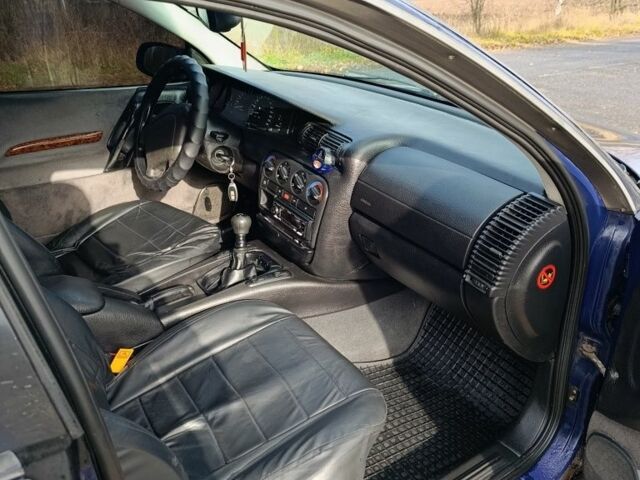 Синий Опель Омега, объемом двигателя 2 л и пробегом 350 тыс. км за 1670 $, фото 6 на Automoto.ua