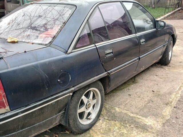 Синій Опель Омега, об'ємом двигуна 1.8 л та пробігом 400 тис. км за 473 $, фото 3 на Automoto.ua