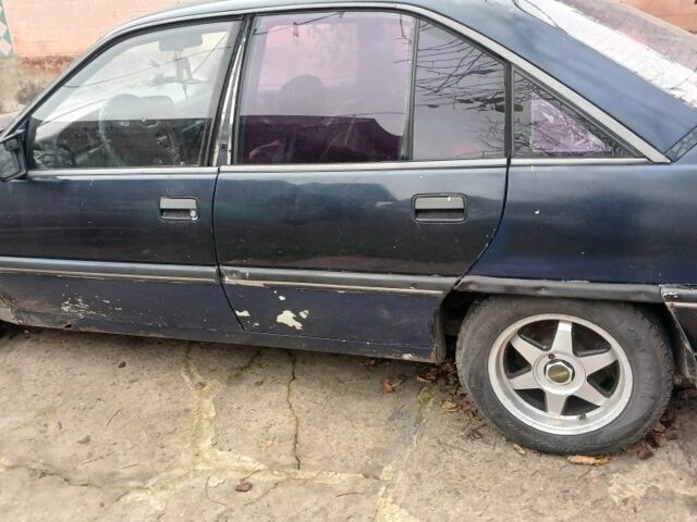 Синій Опель Омега, об'ємом двигуна 1.8 л та пробігом 400 тис. км за 473 $, фото 1 на Automoto.ua