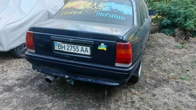 Опель Омега 1987 в Одессе на Automoto.ua Синий Опель Омега, объемом двигателя 2 л и пробегом 100 тыс. км за 1196 $, фото 1 на Automoto.ua