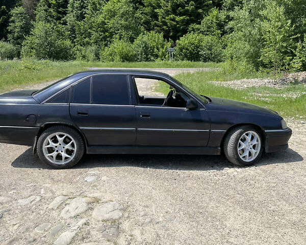 Синий Опель Омега, объемом двигателя 2 л и пробегом 302 тыс. км за 1400 $, фото 6 на Automoto.ua