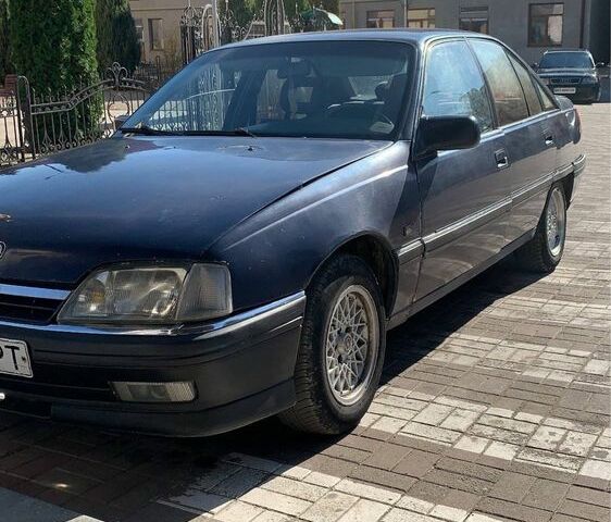 Синий Опель Омега, объемом двигателя 2 л и пробегом 250 тыс. км за 750 $, фото 4 на Automoto.ua