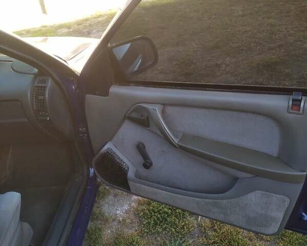 Синий Опель Омега, объемом двигателя 2 л и пробегом 270 тыс. км за 1500 $, фото 6 на Automoto.ua