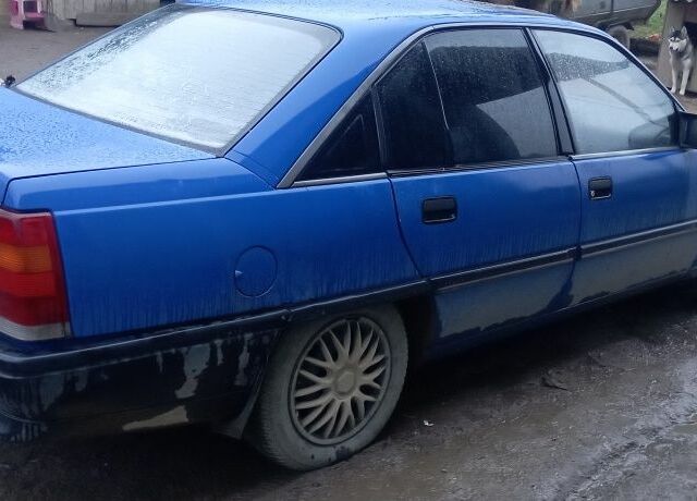 Синій Опель Омега, об'ємом двигуна 0 л та пробігом 300 тис. км за 900 $, фото 3 на Automoto.ua