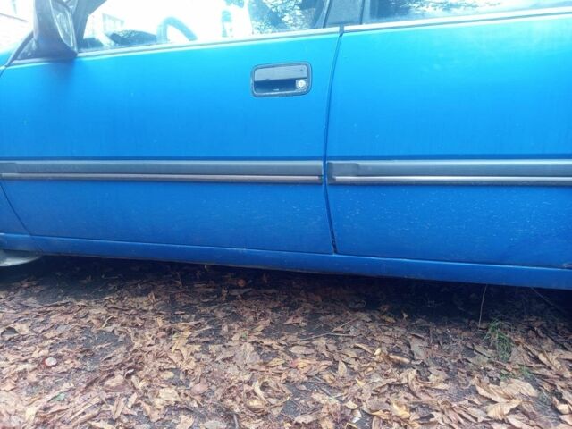 Синий Опель Омега, объемом двигателя 2 л и пробегом 300 тыс. км за 850 $, фото 6 на Automoto.ua