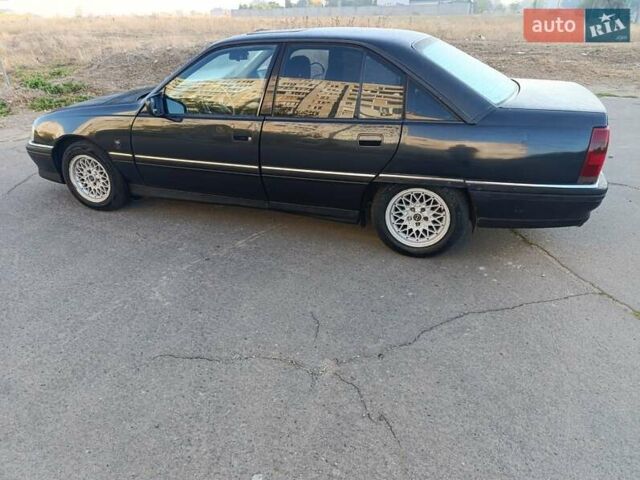 Опель Омега 1987 в Херсоне на Automoto.ua Синий Опель Омега, объемом двигателя 2 л и пробегом 400 тыс. км за 1300 $, фото 8 на Automoto.ua