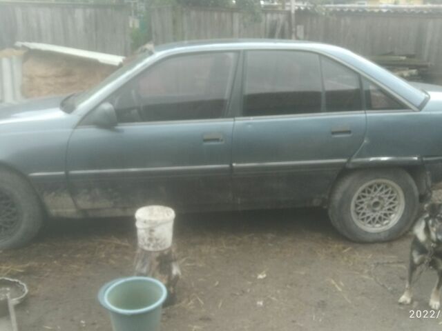 Синій Опель Омега, об'ємом двигуна 2 л та пробігом 290 тис. км за 700 $, фото 4 на Automoto.ua