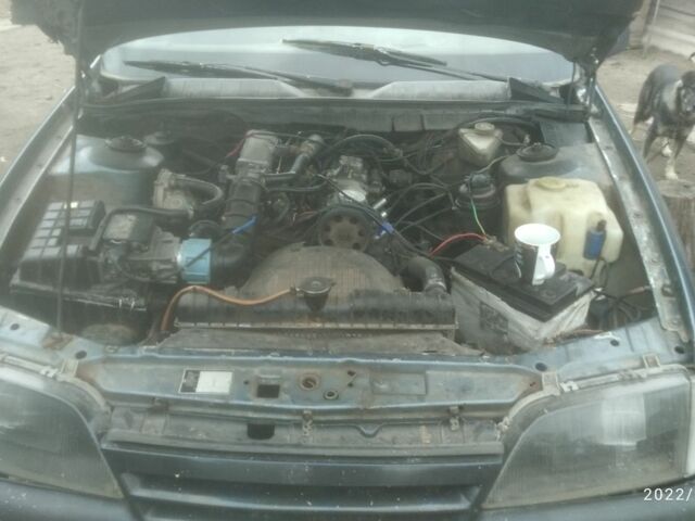 Синій Опель Омега, об'ємом двигуна 2 л та пробігом 290 тис. км за 700 $, фото 8 на Automoto.ua