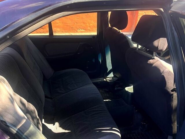 Синий Опель Омега, объемом двигателя 1.8 л и пробегом 244 тыс. км за 1350 $, фото 5 на Automoto.ua