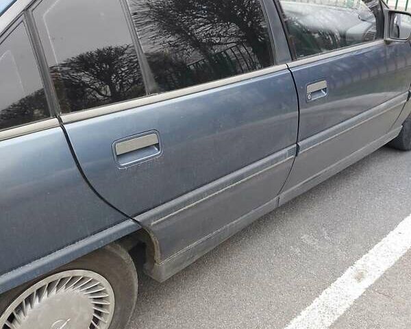 Синий Опель Омега, объемом двигателя 2 л и пробегом 148 тыс. км за 1800 $, фото 14 на Automoto.ua