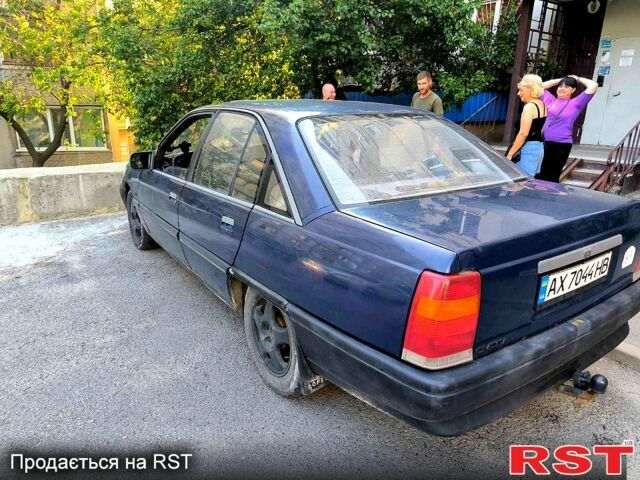 Синий Опель Омега, объемом двигателя 1.8 л и пробегом 200 тыс. км за 1100 $, фото 3 на Automoto.ua