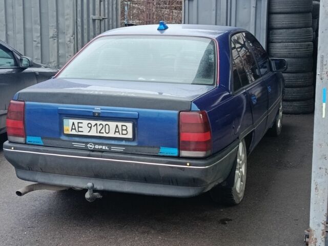Синій Опель Омега, об'ємом двигуна 2 л та пробігом 521 тис. км за 1800 $, фото 5 на Automoto.ua