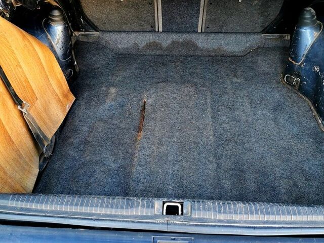 Синий Опель Омега, объемом двигателя 20 л и пробегом 265 тыс. км за 1100 $, фото 5 на Automoto.ua