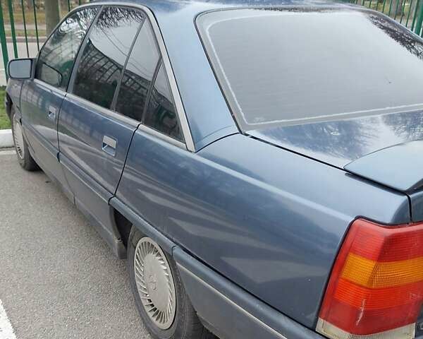 Синий Опель Омега, объемом двигателя 2 л и пробегом 148 тыс. км за 1800 $, фото 3 на Automoto.ua