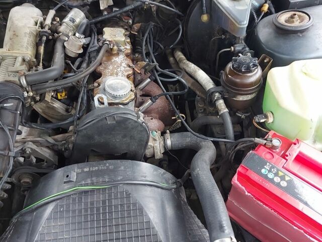 Синій Опель Омега, об'ємом двигуна 2 л та пробігом 148 тис. км за 1800 $, фото 5 на Automoto.ua