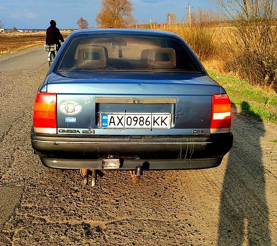 Синий Опель Омега, объемом двигателя 2 л и пробегом 0 тыс. км за 1200 $, фото 2 на Automoto.ua