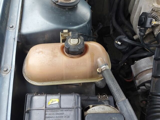 Синій Опель Омега, об'ємом двигуна 2 л та пробігом 148 тис. км за 1800 $, фото 3 на Automoto.ua