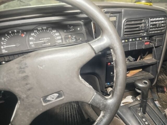 Опель Омега 1988 в Дрогобыче на Automoto.ua Синий Опель Омега, объемом двигателя 0 л и пробегом 300 тыс. км за 900 $, фото 3 на Automoto.ua