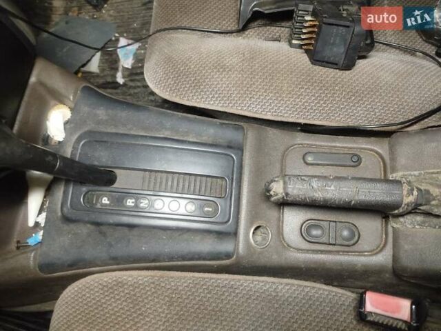 Опель Омега 1988 в Дрогобыче на Automoto.ua Синий Опель Омега, объемом двигателя 2.4 л и пробегом 250 тыс. км за 850 $, фото 5 на Automoto.ua