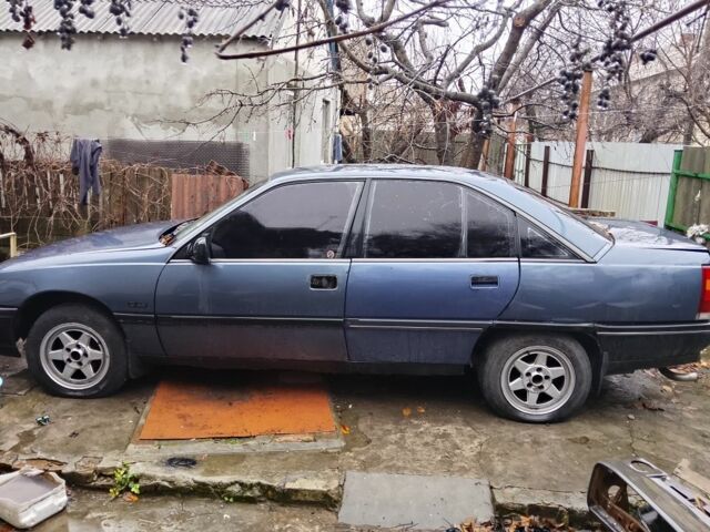 Синий Опель Омега, объемом двигателя 2 л и пробегом 400 тыс. км за 403 $, фото 5 на Automoto.ua