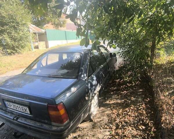 Синій Опель Омега, об'ємом двигуна 2 л та пробігом 300 тис. км за 435 $, фото 6 на Automoto.ua