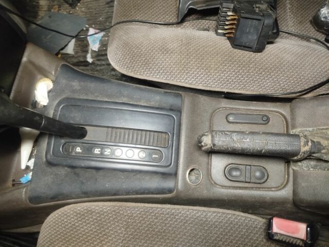 Опель Омега 1988 в Дрогобыче на Automoto.ua Синий Опель Омега, объемом двигателя 0 л и пробегом 300 тыс. км за 900 $, фото 4 на Automoto.ua