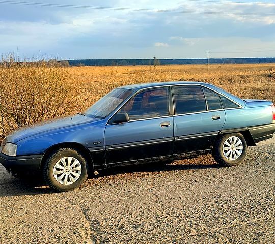 Синий Опель Омега, объемом двигателя 2 л и пробегом 0 тыс. км за 1200 $, фото 1 на Automoto.ua