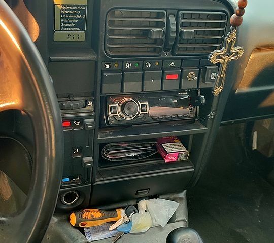 Синий Опель Омега, объемом двигателя 2 л и пробегом 0 тыс. км за 1200 $, фото 4 на Automoto.ua