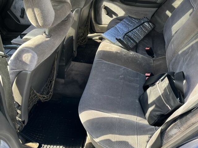Синій Опель Омега, об'ємом двигуна 2 л та пробігом 216 тис. км за 1500 $, фото 4 на Automoto.ua