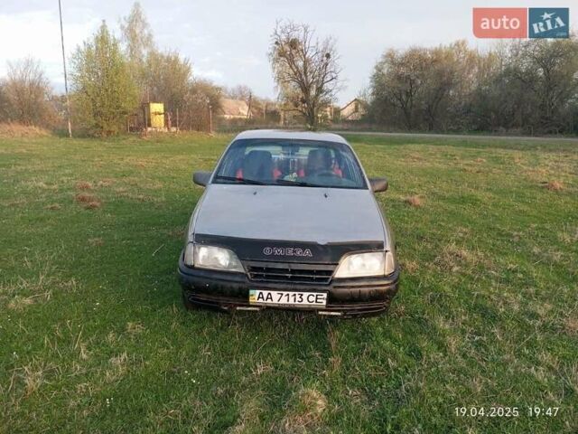 Синий Опель Омега, объемом двигателя 2 л и пробегом 308 тыс. км за 680 $, фото 3 на Automoto.ua