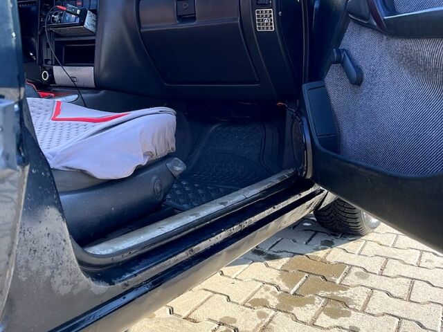 Синий Опель Омега, объемом двигателя 2.4 л и пробегом 271 тыс. км за 1200 $, фото 7 на Automoto.ua