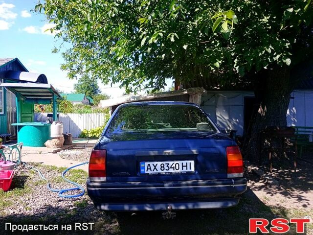 Синий Опель Омега, объемом двигателя 1.8 л и пробегом 300 тыс. км за 750 $, фото 5 на Automoto.ua