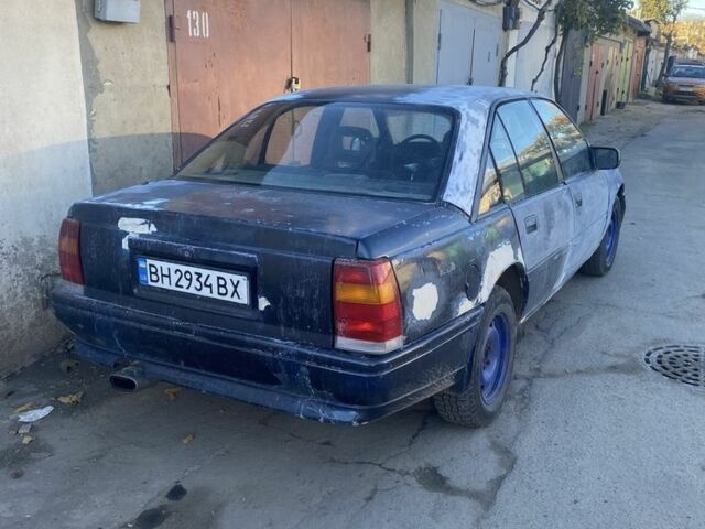 Синій Опель Омега, об'ємом двигуна 1.8 л та пробігом 180 тис. км за 430 $, фото 4 на Automoto.ua