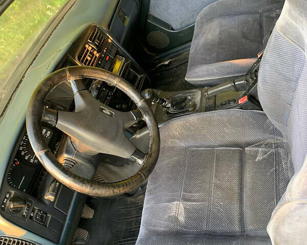 Синій Опель Омега, об'ємом двигуна 2 л та пробігом 363 тис. км за 950 $, фото 9 на Automoto.ua