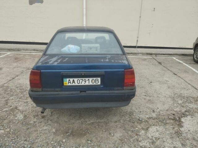 Синий Опель Омега, объемом двигателя 2 л и пробегом 580 тыс. км за 835 $, фото 3 на Automoto.ua