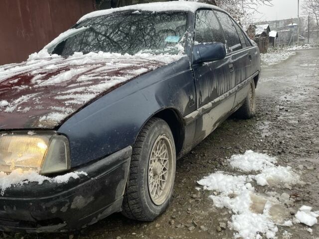 Синий Опель Омега, объемом двигателя 2 л и пробегом 100 тыс. км за 355 $, фото 2 на Automoto.ua