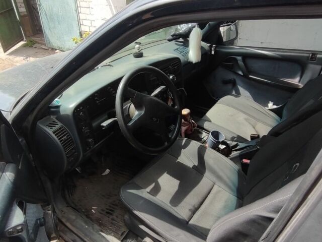 Синій Опель Омега, об'ємом двигуна 2 л та пробігом 3 тис. км за 832 $, фото 2 на Automoto.ua