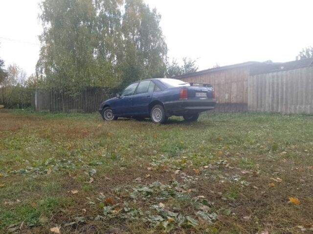 Опель Омега 1990 в Конотопе на Automoto.ua Синий Опель Омега, объемом двигателя 2 л и пробегом 190 тыс. км за 1000 $, фото 5 на Automoto.ua