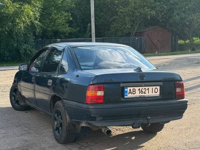 Синій Опель Омега, об'ємом двигуна 1.6 л та пробігом 298 тис. км за 1000 $, фото 2 на Automoto.ua