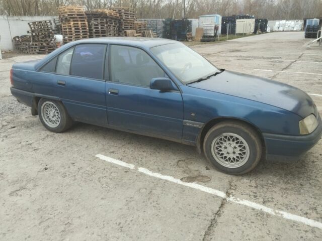 Синий Опель Омега, объемом двигателя 2 л и пробегом 580 тыс. км за 835 $, фото 4 на Automoto.ua