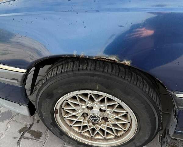 Синий Опель Омега, объемом двигателя 2 л и пробегом 300 тыс. км за 1300 $, фото 2 на Automoto.ua