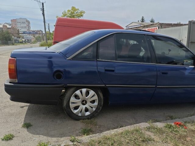 Синий Опель Омега, объемом двигателя 2 л и пробегом 240 тыс. км за 800 $, фото 3 на Automoto.ua