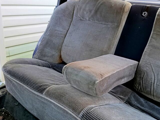 Синий Опель Омега, объемом двигателя 2 л и пробегом 275 тыс. км за 200 $, фото 6 на Automoto.ua