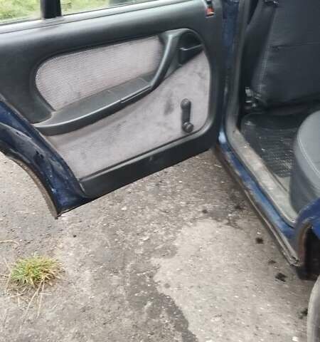 Синий Опель Омега, объемом двигателя 2 л и пробегом 202 тыс. км за 1800 $, фото 3 на Automoto.ua