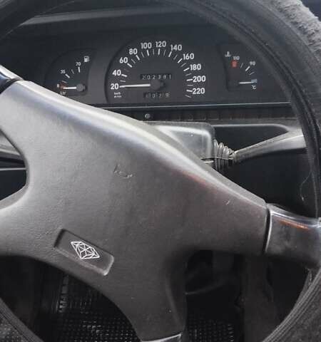 Синий Опель Омега, объемом двигателя 2 л и пробегом 202 тыс. км за 1800 $, фото 5 на Automoto.ua