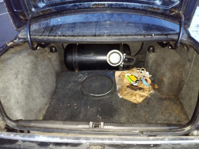 Синій Опель Омега, об'ємом двигуна 2 л та пробігом 300 тис. км за 1000 $, фото 10 на Automoto.ua