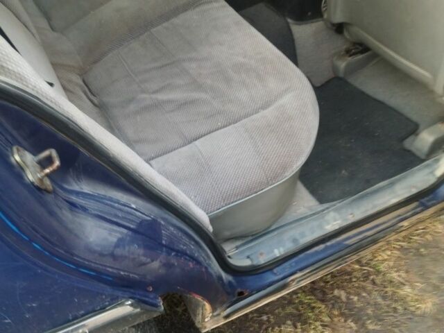 Синій Опель Омега, об'ємом двигуна 2 л та пробігом 1 тис. км за 900 $, фото 6 на Automoto.ua