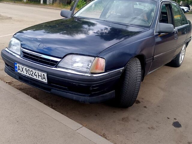 Синий Опель Омега, объемом двигателя 2 л и пробегом 380 тыс. км за 1190 $, фото 3 на Automoto.ua