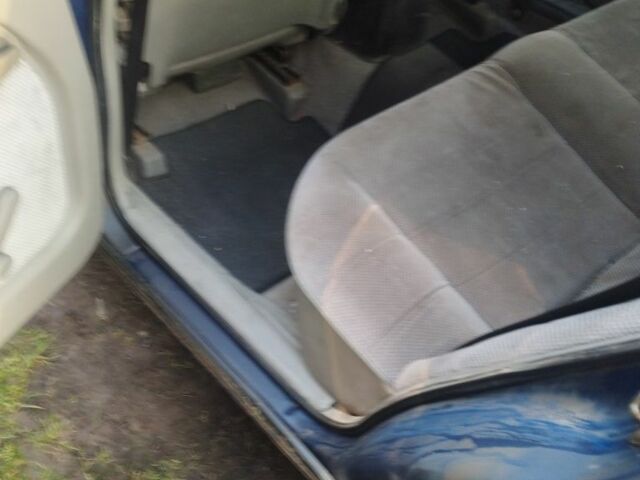 Синій Опель Омега, об'ємом двигуна 2 л та пробігом 1 тис. км за 900 $, фото 5 на Automoto.ua